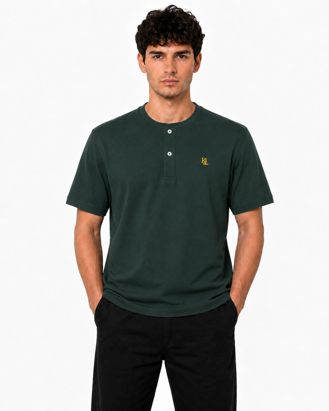 Camiseta Henley ESSENTIAL VERDE PINO