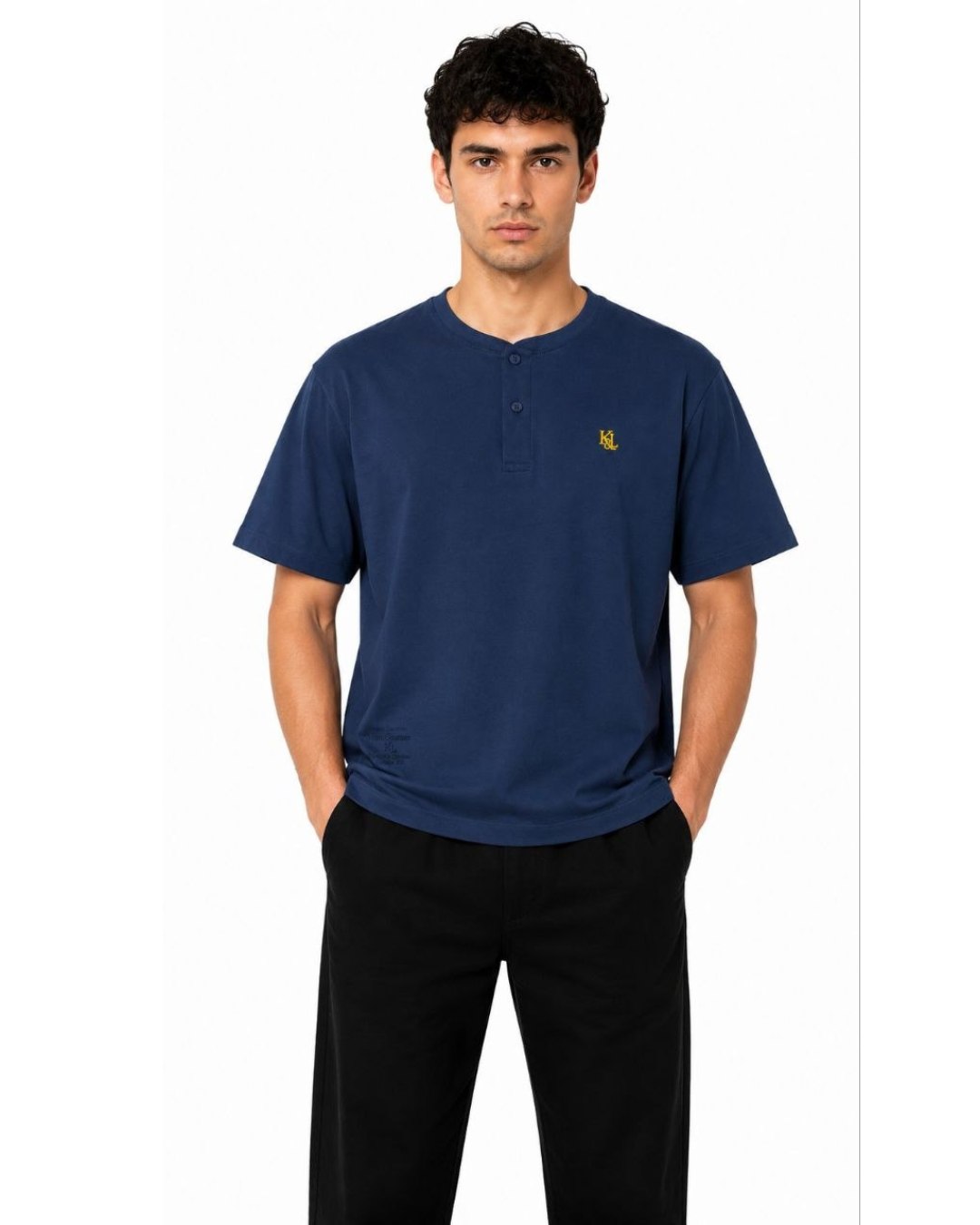 Camiseta Henley ESSENTIAL azul navy